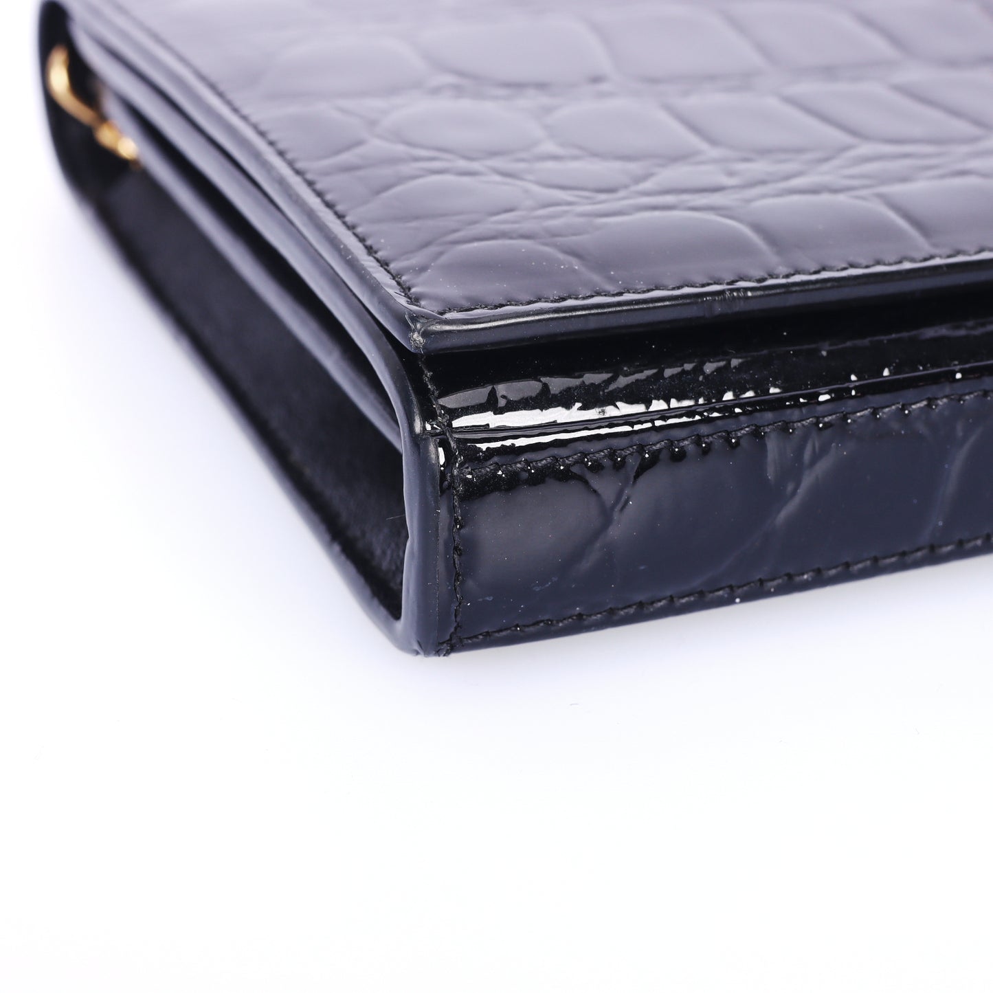 Pre-Owned Saint Laurent Kate Black Croc-Embossed Patent Calfskin Wallet on Chain 10514399