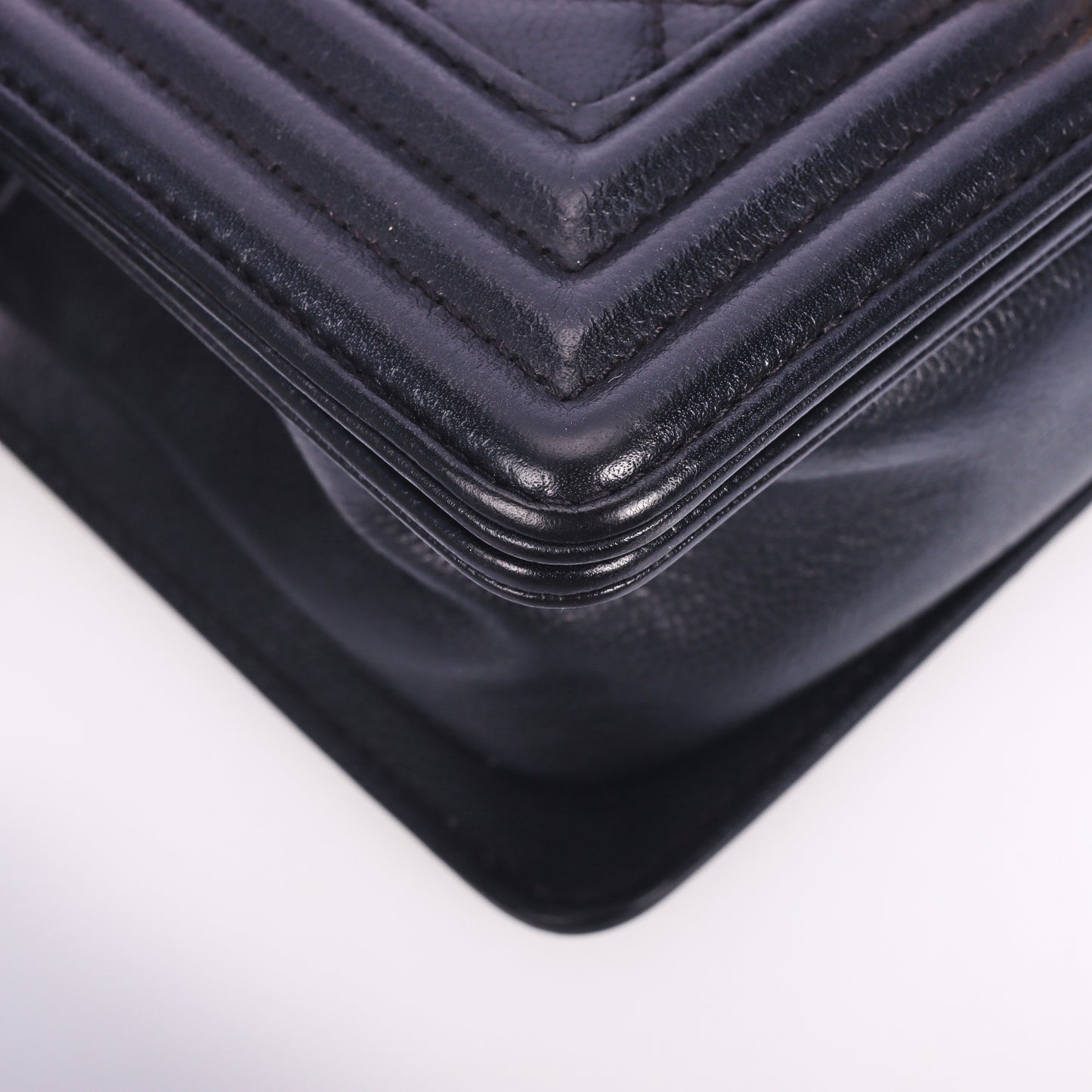 Pre-Owned Chanel Le Boy Small Size Black Quilted Caviar Calfskin Leather Shoulder Bag 17193551