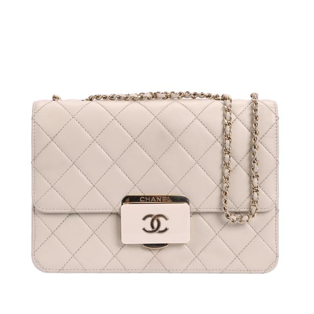 Pre-owned CHANEL Leather Shoulder Bags White 98129564
