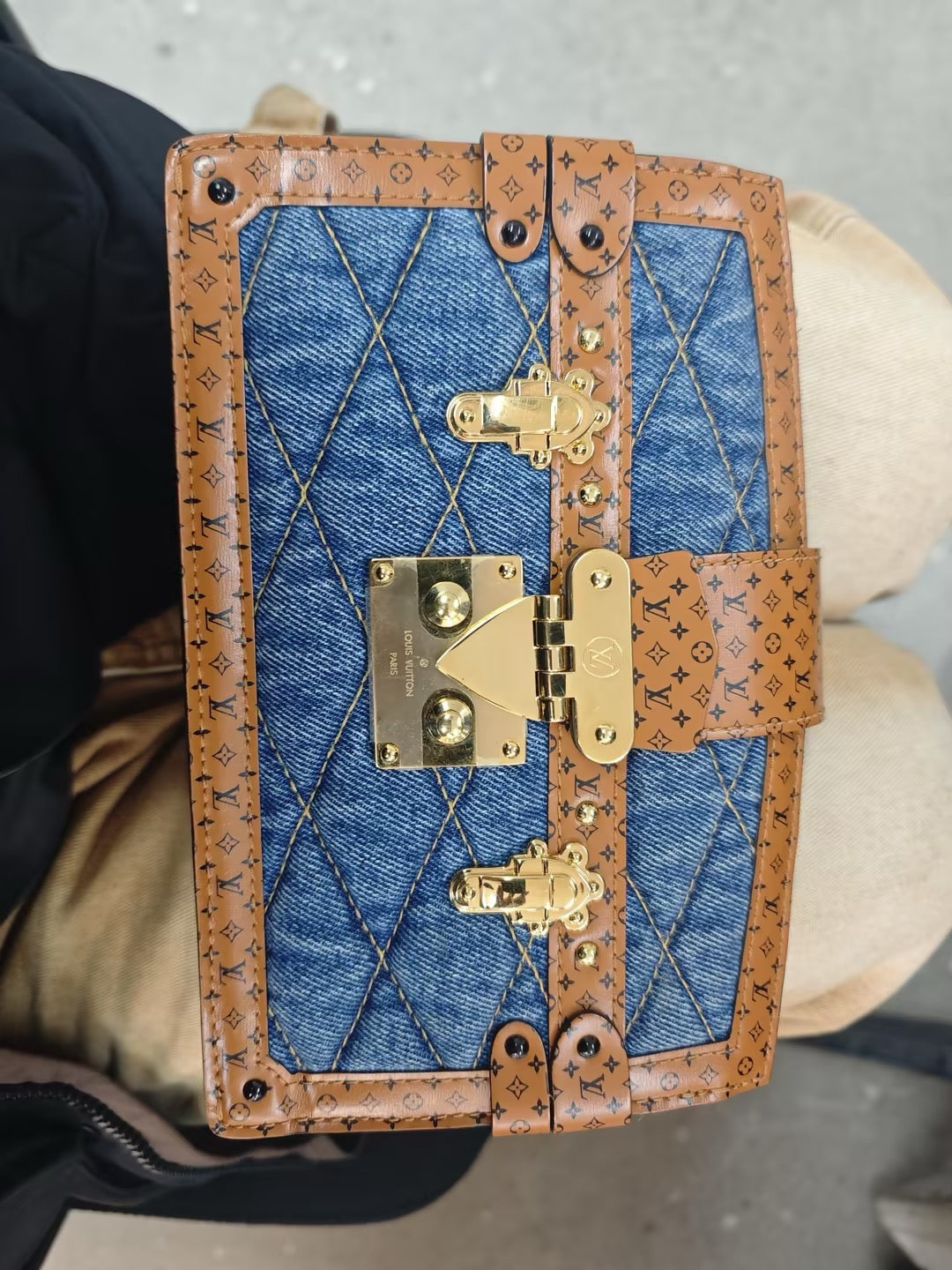 Pre-owned Louis Vuitton trunk bag 10243593