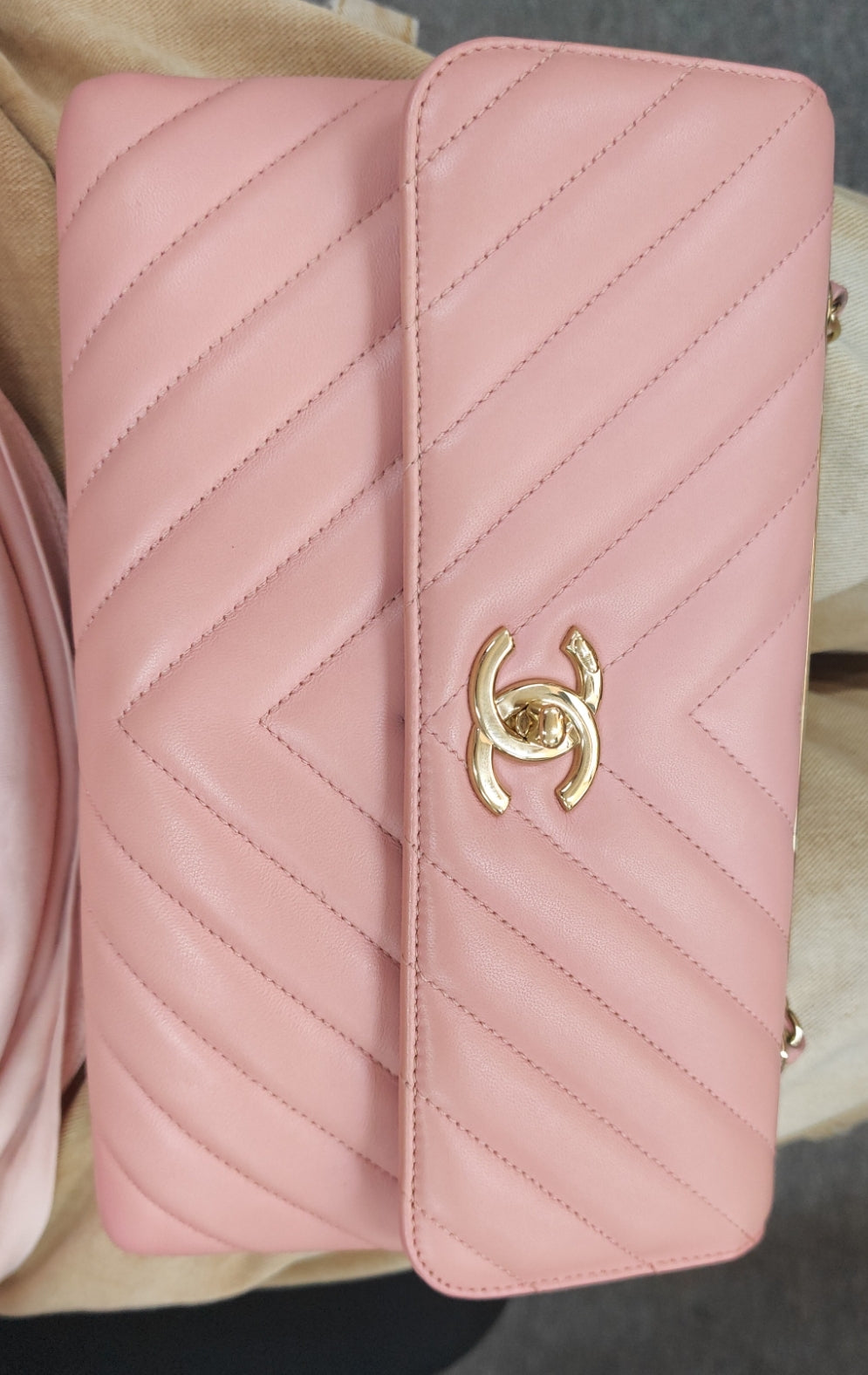 Pre-owned Chanel trendy CC Pink shoulder bag 70321735