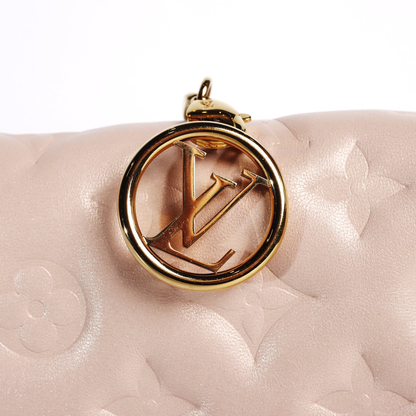 Pre-Owned Louis Vuitton Pochette Pink Lambskin Crossbody Bag 30815614