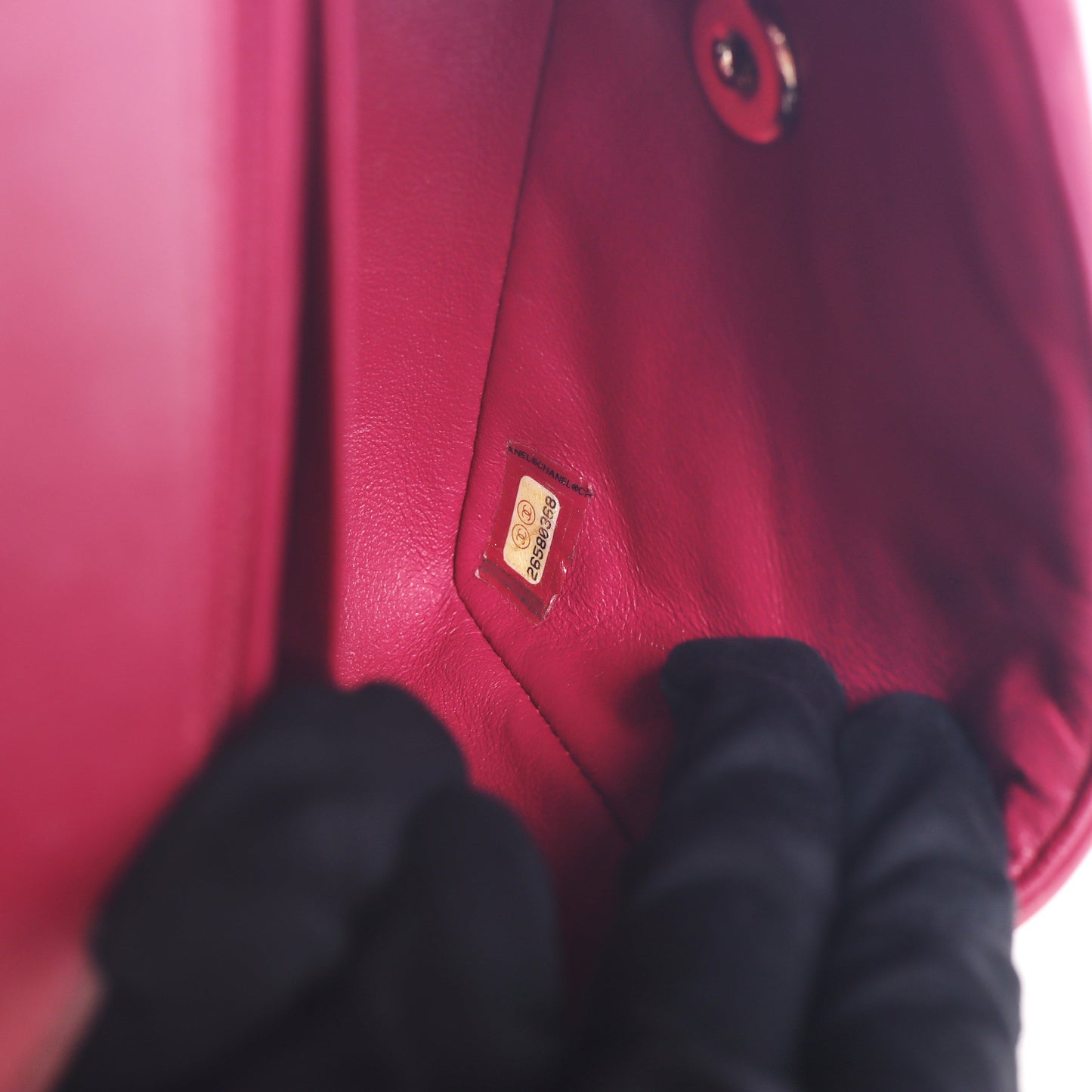 Pre-Owned Chanel Classic Flap Fuchsia Chevron Quilted Lambskin Leather Shoulder Bag 50068315