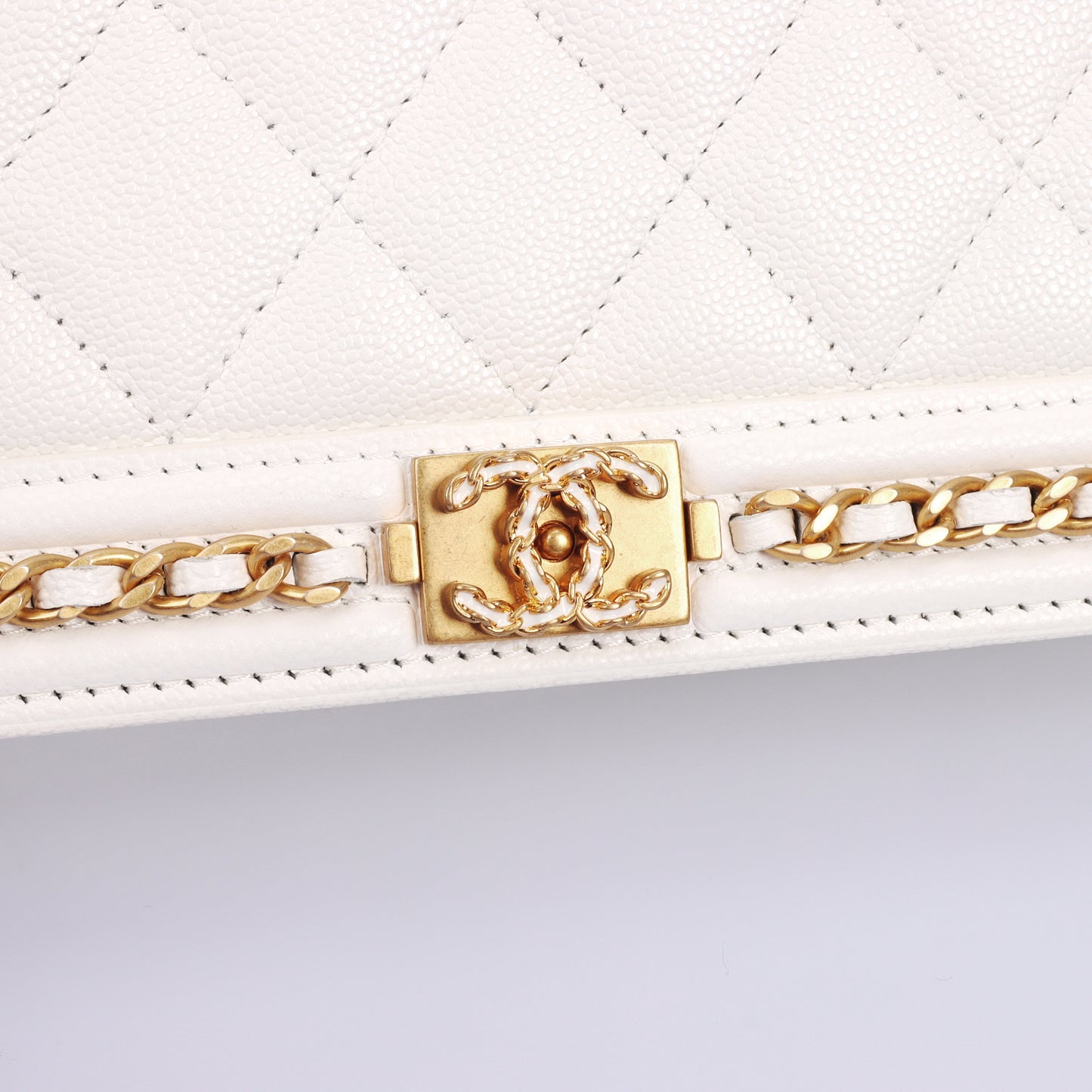 Pre-Owned Chanel Boy 23P White Calfskin Wallet on Chain 54239853 L