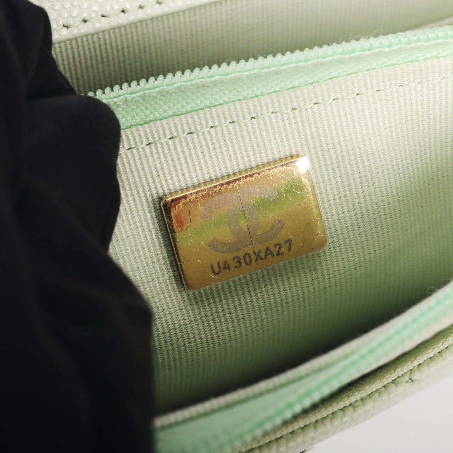 Pre-Owned Chanel Quilted Light Green Quilted Caviar Calfskin Wallet on Chain 60091905