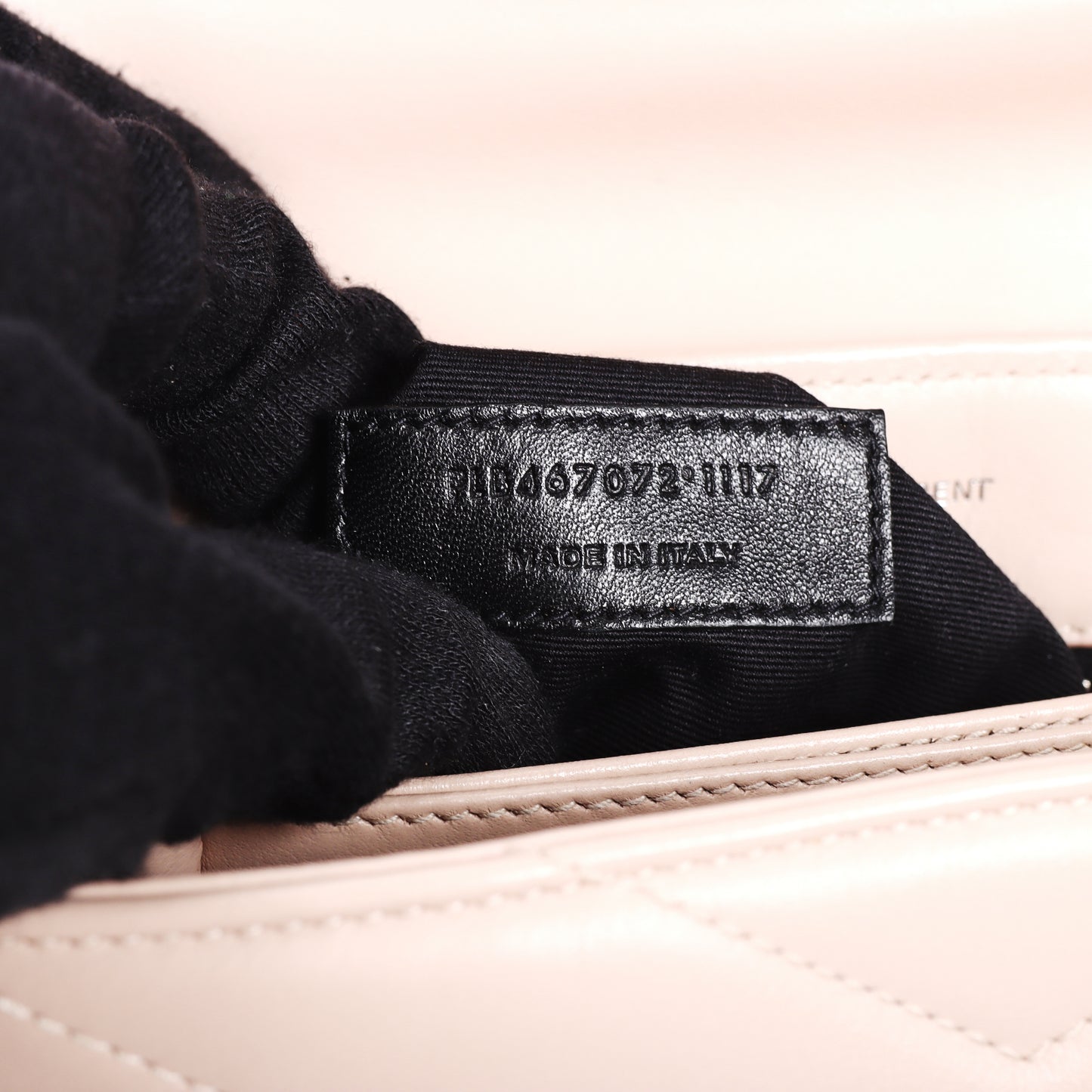 Pre-Owned Saint Laurent Loulou Nude Calfskin Shoulder Bag 79218823