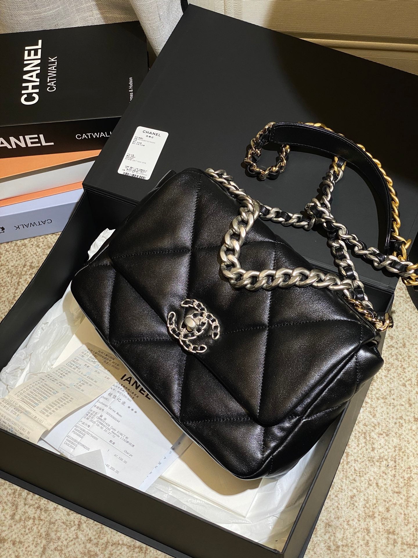 chanel 19 bag small size
