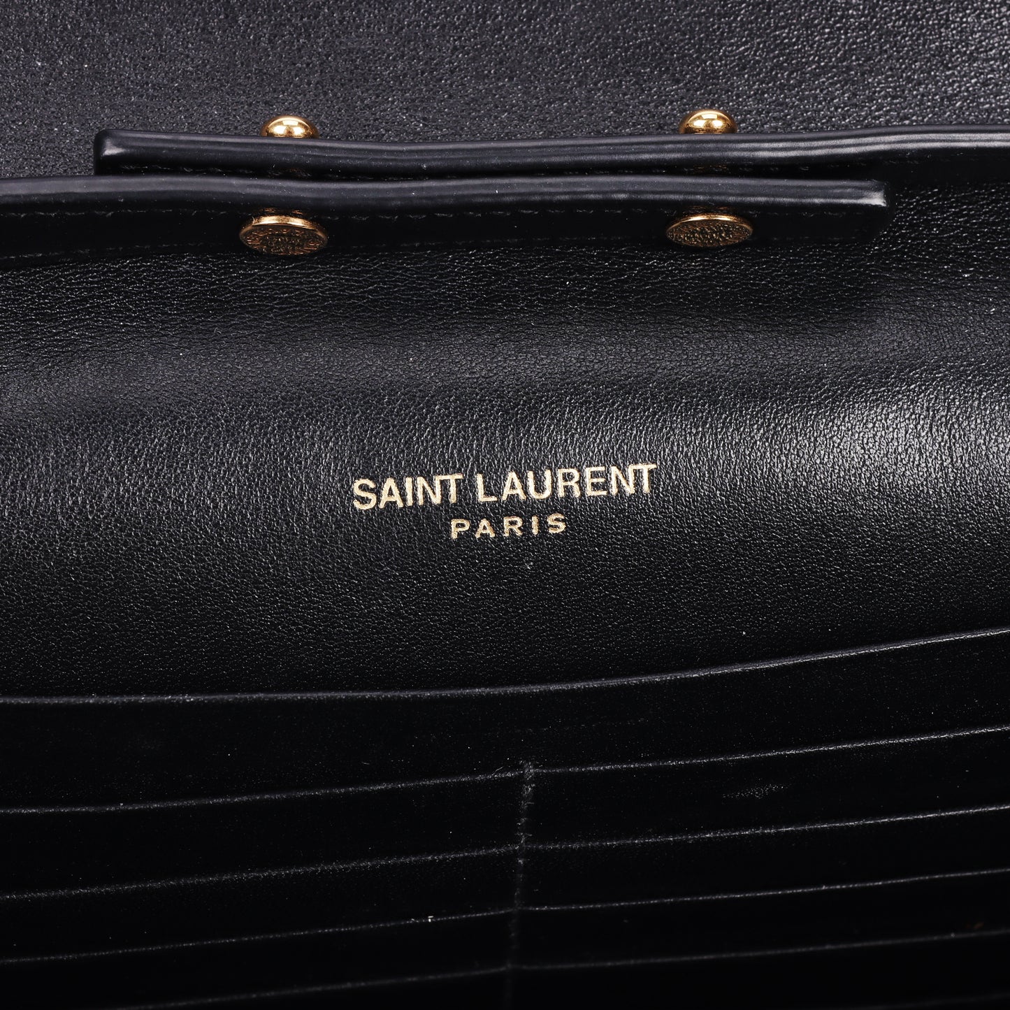 Pre-Owned Saint Laurent Kate Black Croc-Embossed Patent Calfskin Wallet on Chain 10514399