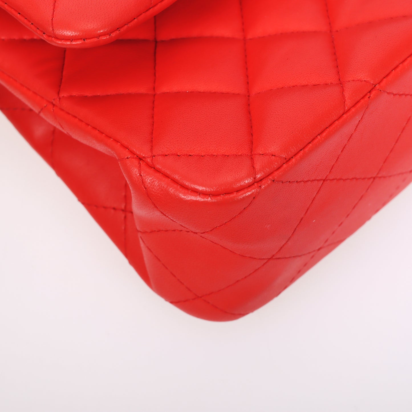 Pre-Owned Chanel Classic Flap Orange-Red Quilted Lambskin Shoulder Bag 11334973