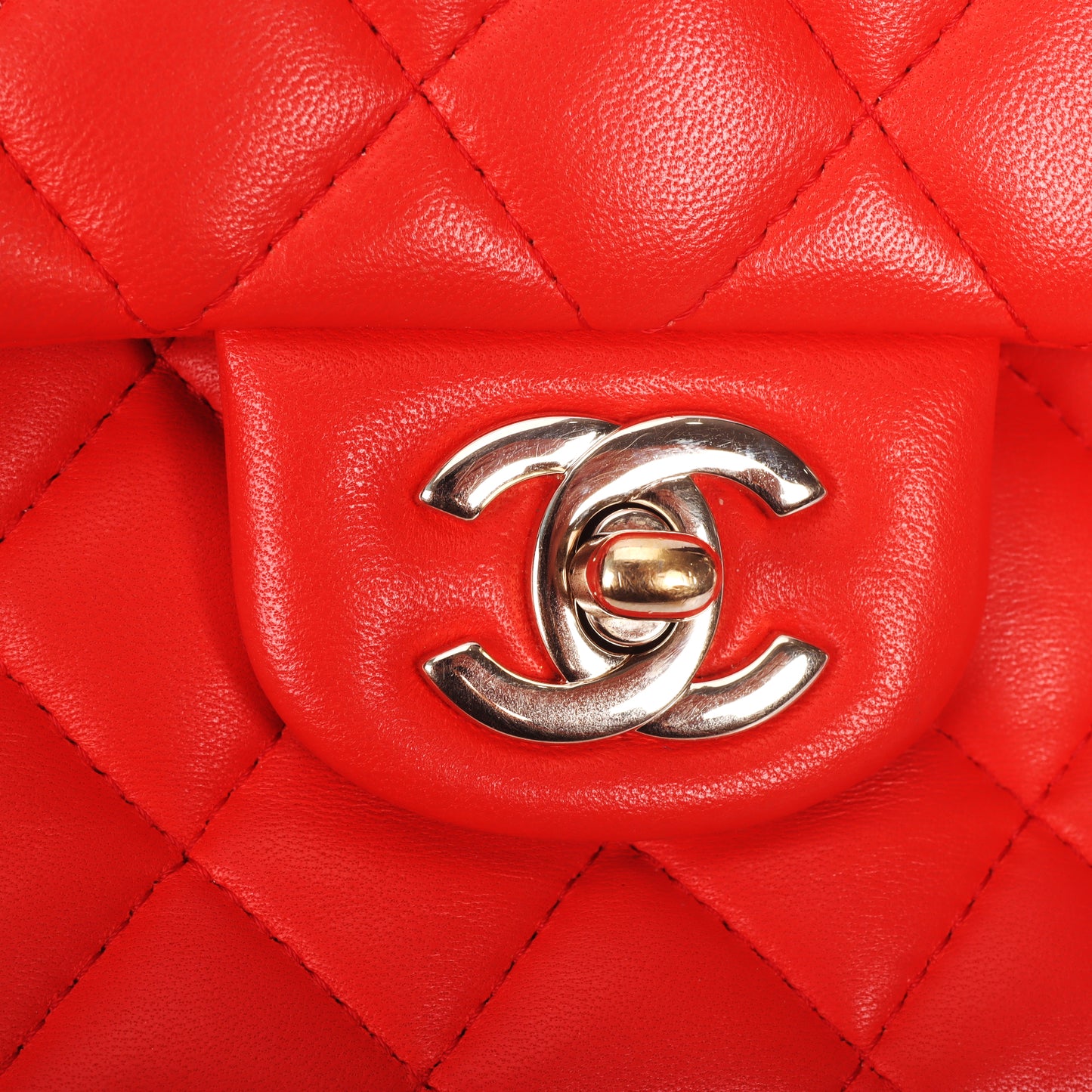 Pre-Owned Chanel Classic Flap Orange-Red Quilted Lambskin Shoulder Bag 11334973