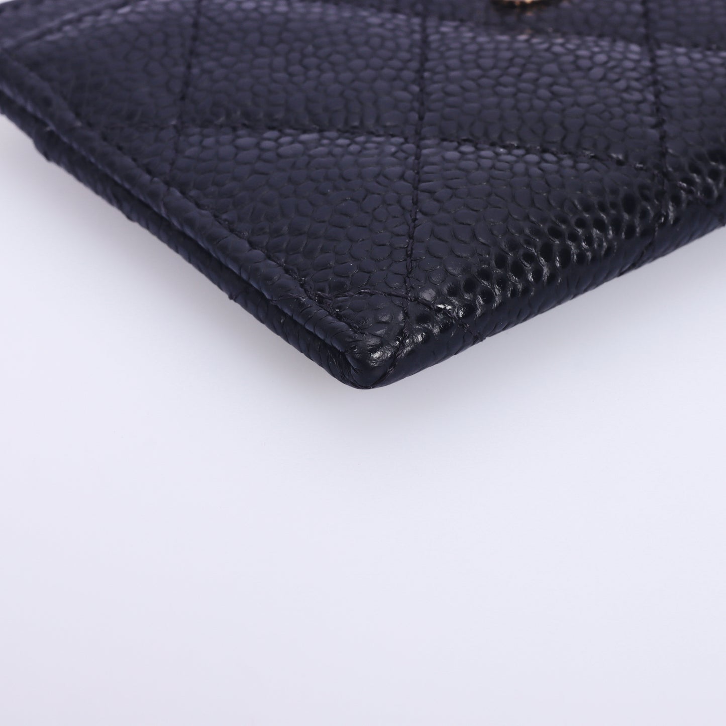 Pre-Owned Chanel Classic Quilted Black Calfskin Card Holder 15130302 L