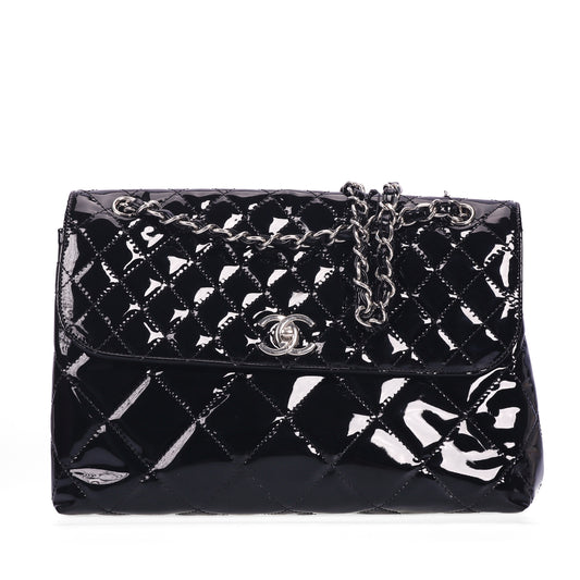 Pre-Owned Chanel In The Business Flap Black Quilted Calfskin Leather Shoulder Bag 15618419