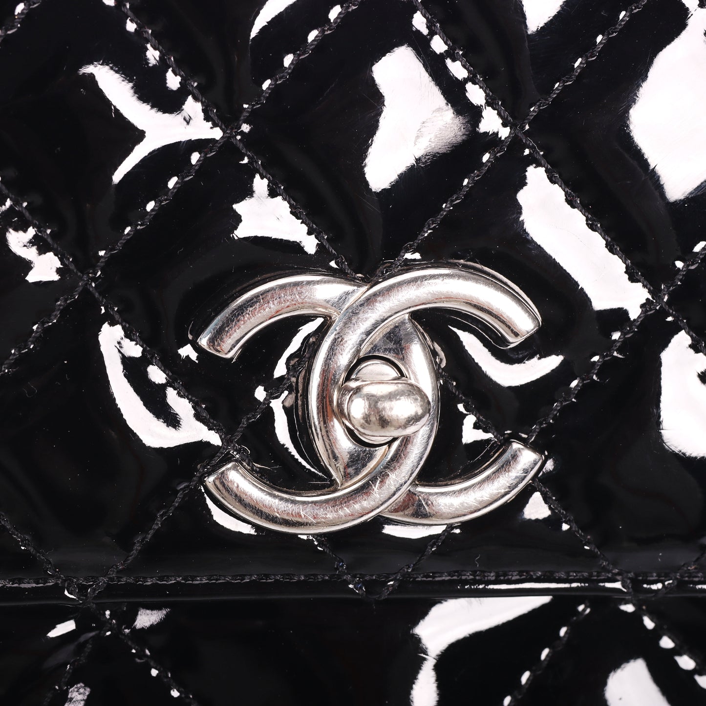 Pre-Owned Chanel In The Business Flap Black Quilted Calfskin Leather Shoulder Bag 15618419