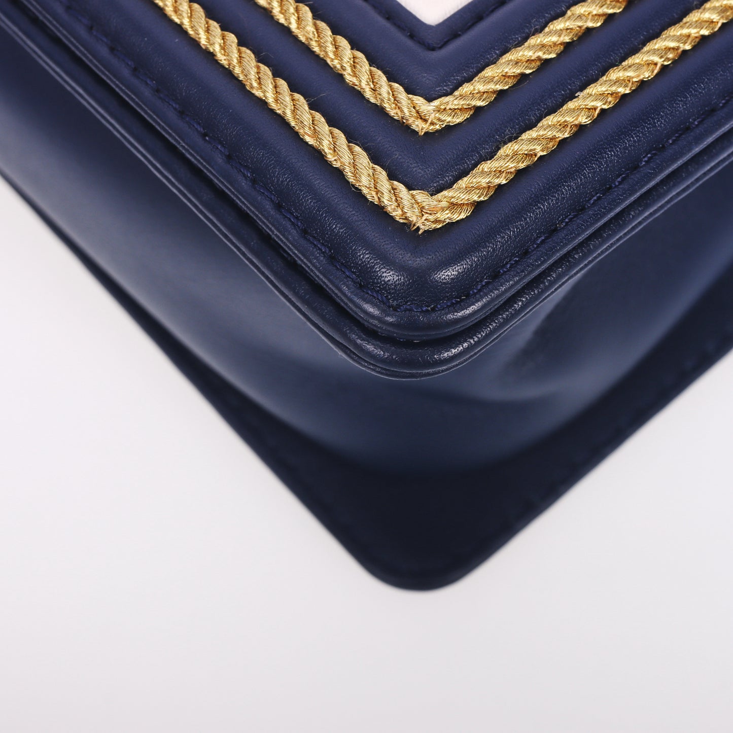 Pre-Owned Chanel Boy Medium White Navy Leather Shoulder Bag 16017534 c Pre-Owned Chanel Flap White Leather Crossbody Bag 45258572 c