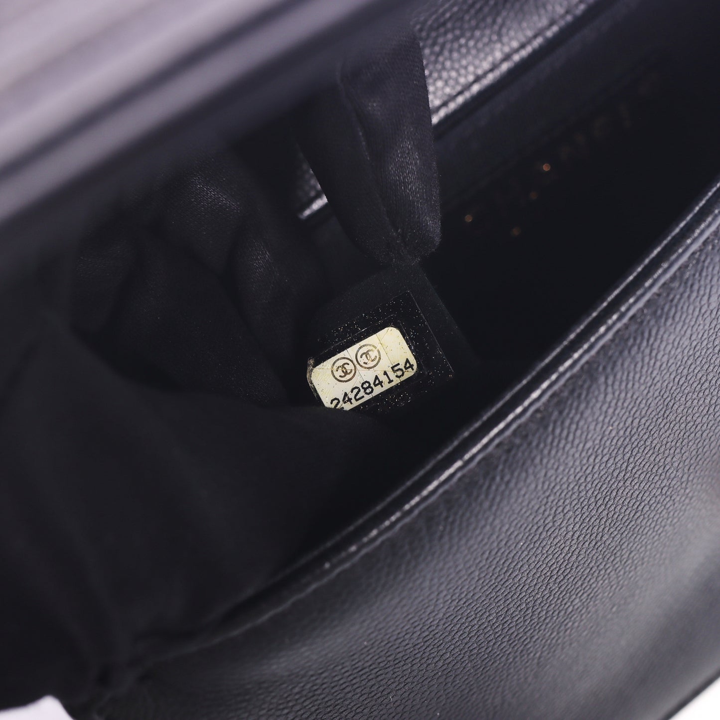 Pre-Owned Chanel Le Boy Small Size Black Quilted Caviar Calfskin Leather Shoulder Bag 17193551