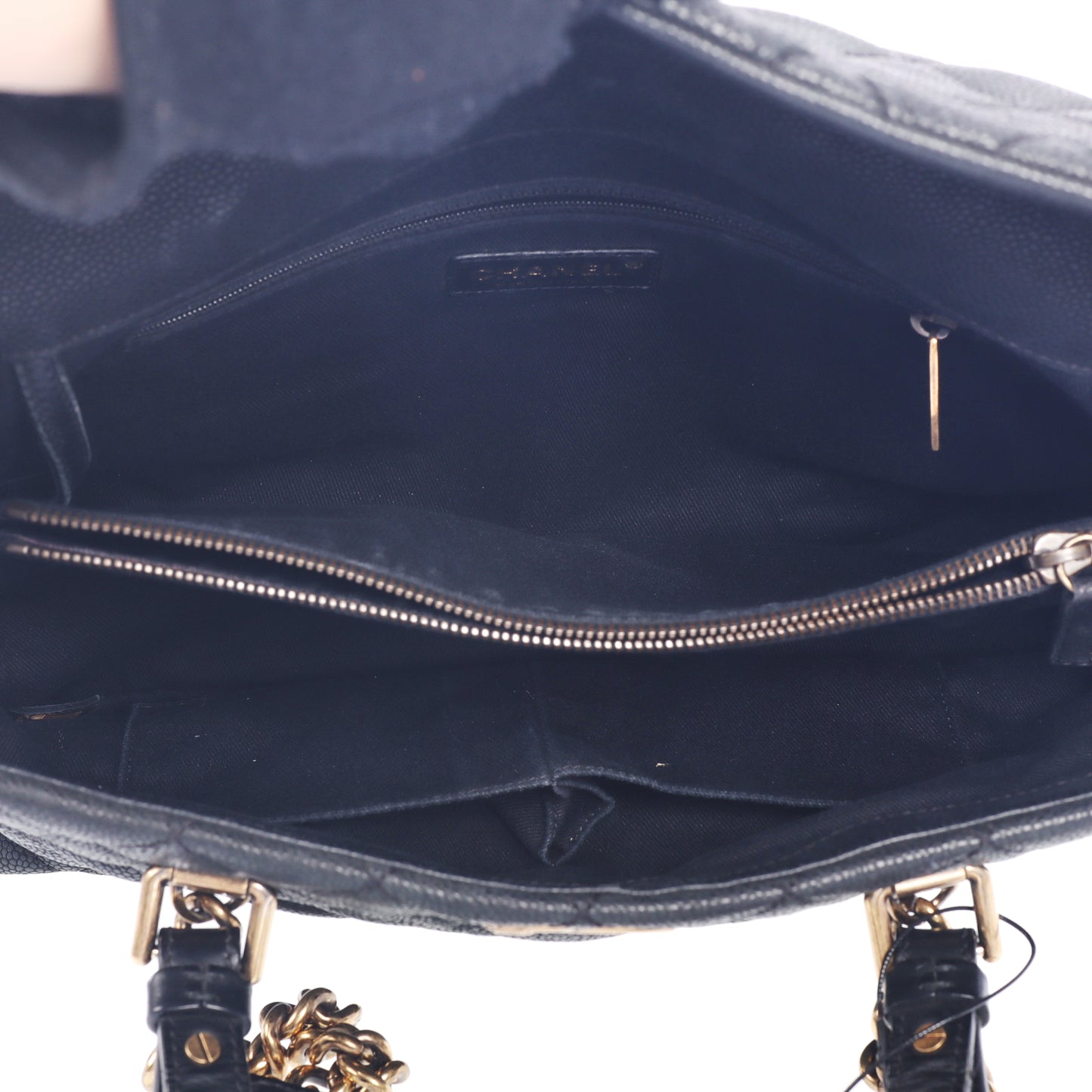 Pre-Owned Chanel Black Quilted Caviar Calfskin Leather Top Handle Bag 18344034 zg