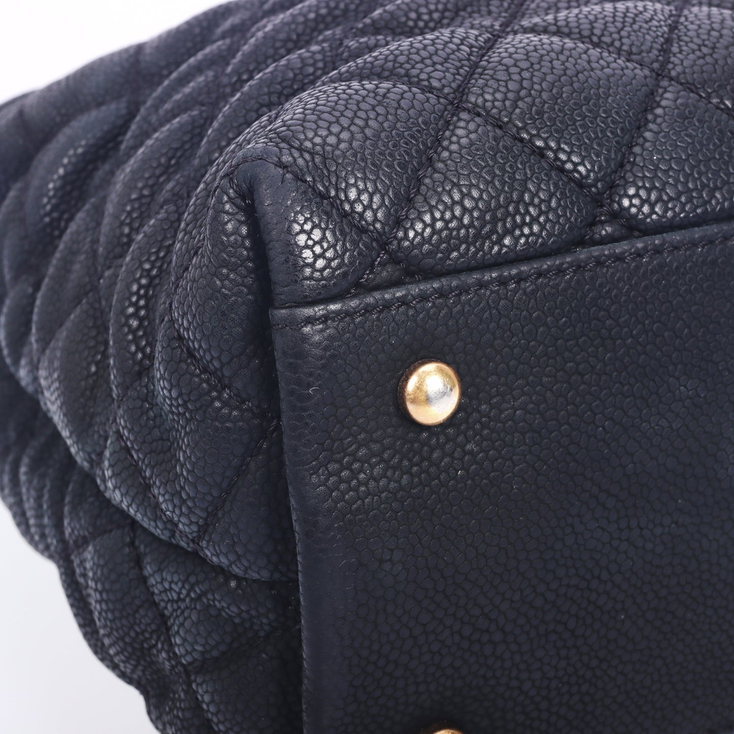 Pre-Owned Chanel Black Quilted Caviar Calfskin Leather Top Handle Bag 18344034 zg