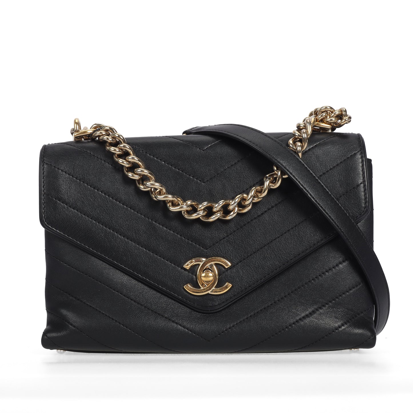 Pre-Owned Chanel Black Chevron Calfskin Crossbody Bag 18883936