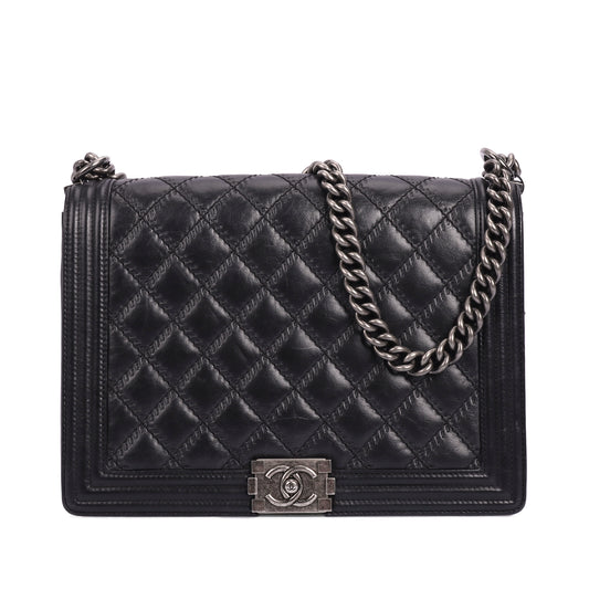 Pre-Owned Chanel Boy Chanel Black Calfskin Shoulder Bag 19003070