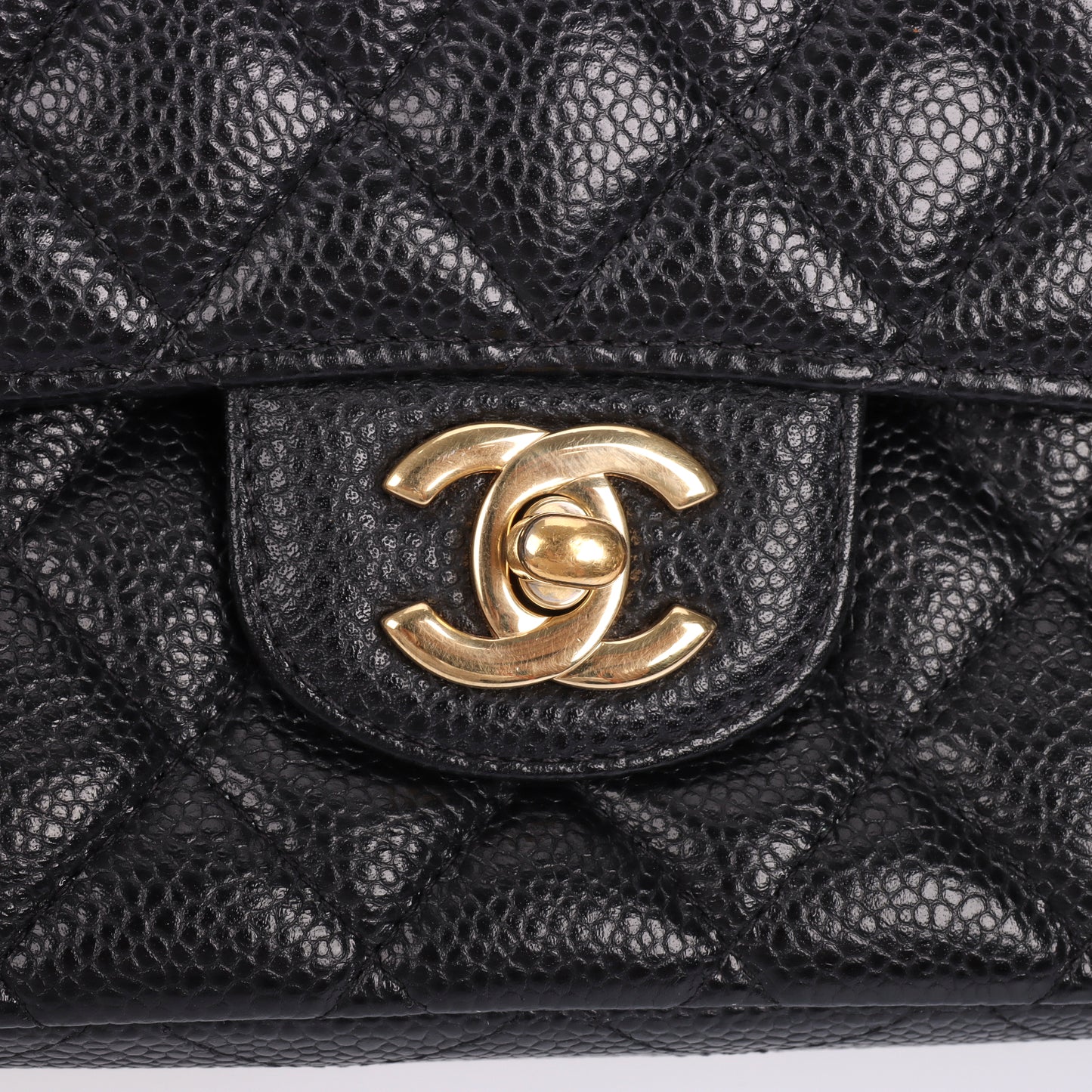 Pre-Owned Chanel Classic Flap Black Caviar Calfskin Crossbody Bag 19713373
