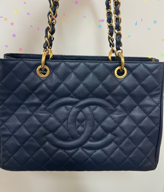 Pre-owned Chanel GST navy blue caviar leather 34466335