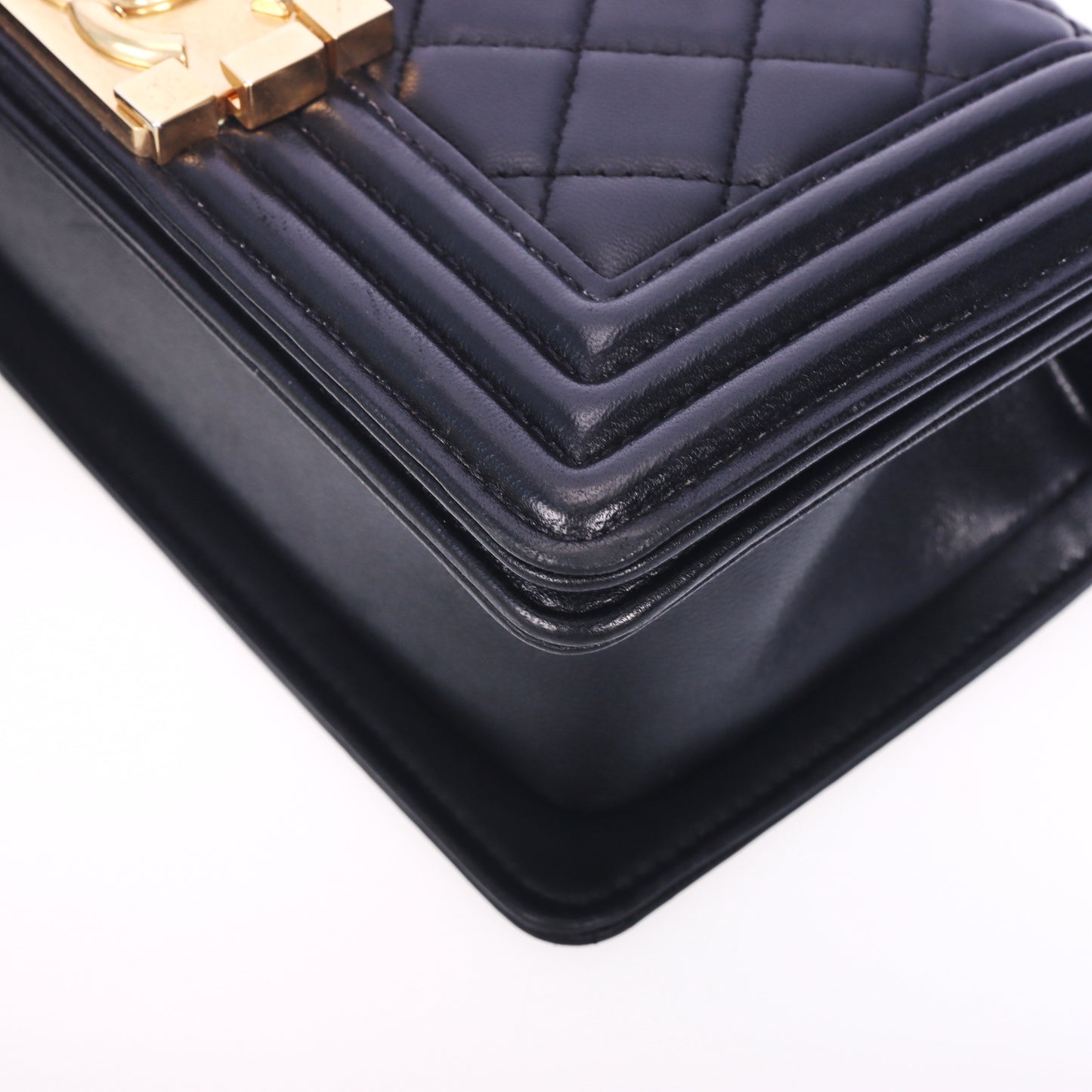 Pre-Owned Chanel Le Boy Small Size Black Quilted Lambskin Leather Shoulder Bag 23770502