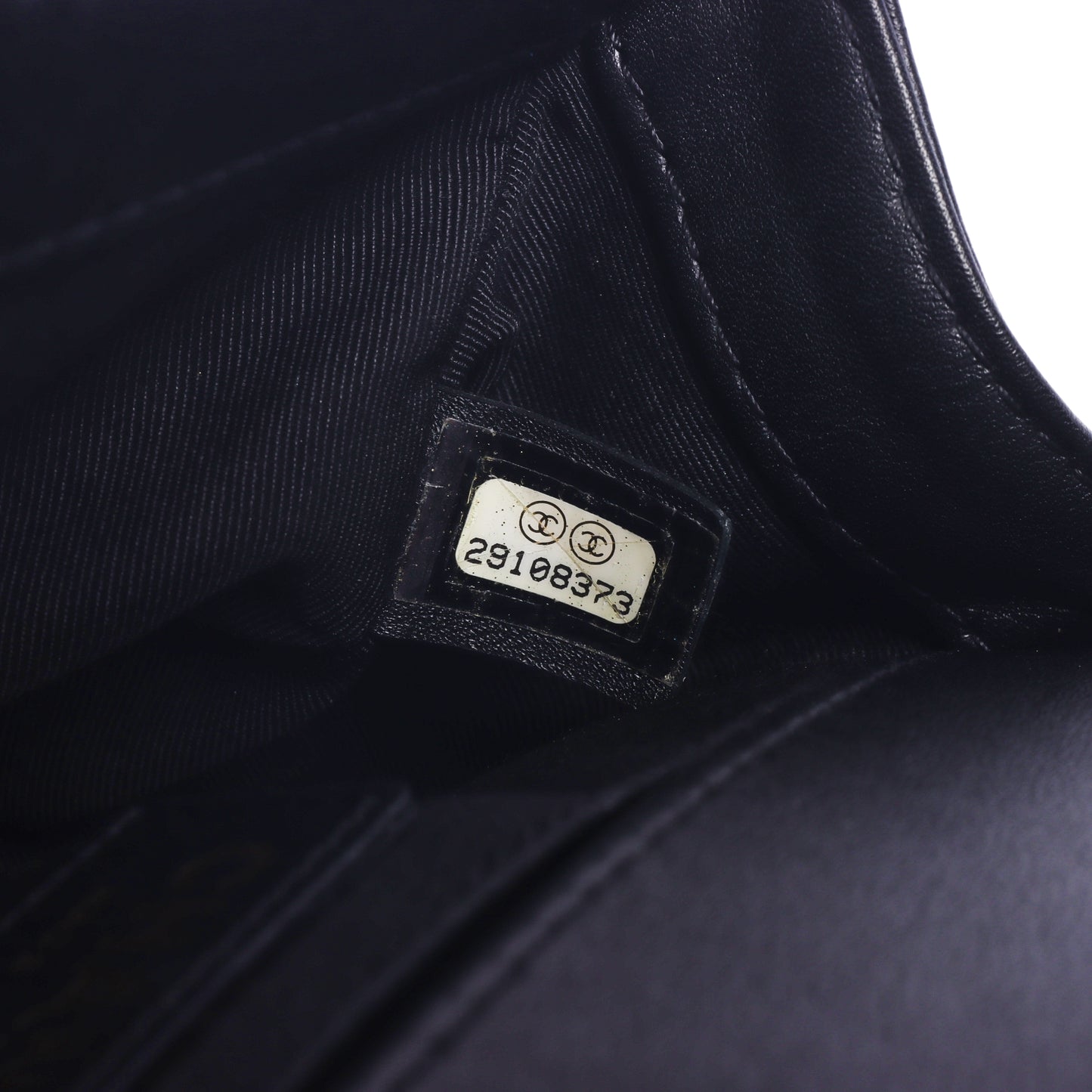 Pre-Owned Chanel BOY Black Calfskin Crossbody Bag 26457590