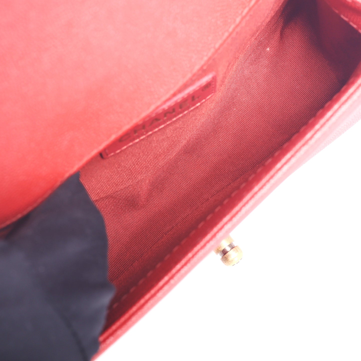 Pre-Owned Chanel Le Boy Red Chevron Quilted Calfskin Leather Shoulder Bag  26572989