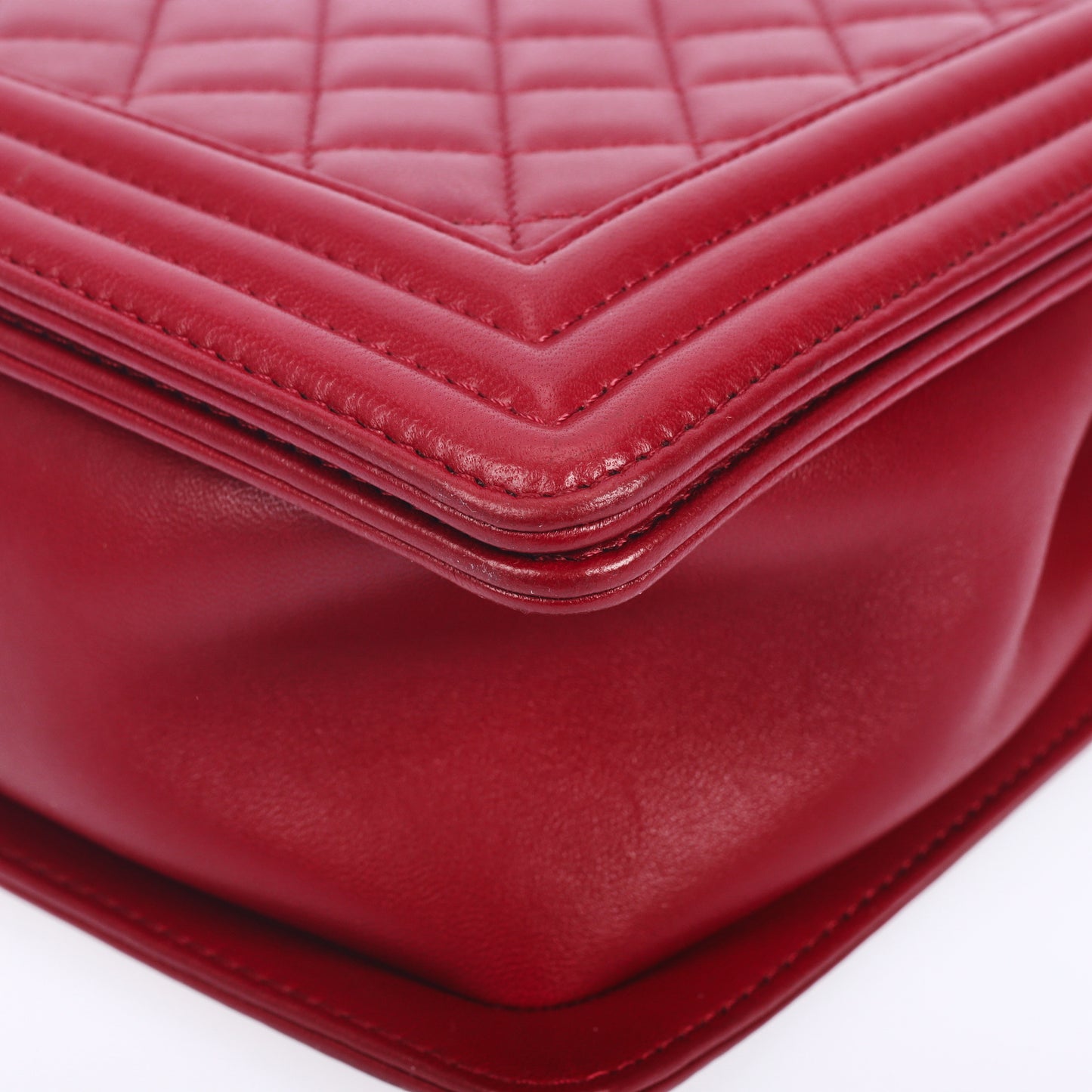 Pre-Owned Chanel Le Boy Burgundy Quilted Lambskin Leather Shoulder Bag 26621661