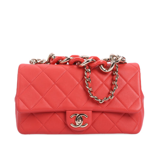 Pre-Owned Chanel Pink Quilted Leather Crossbody Bag 28420299