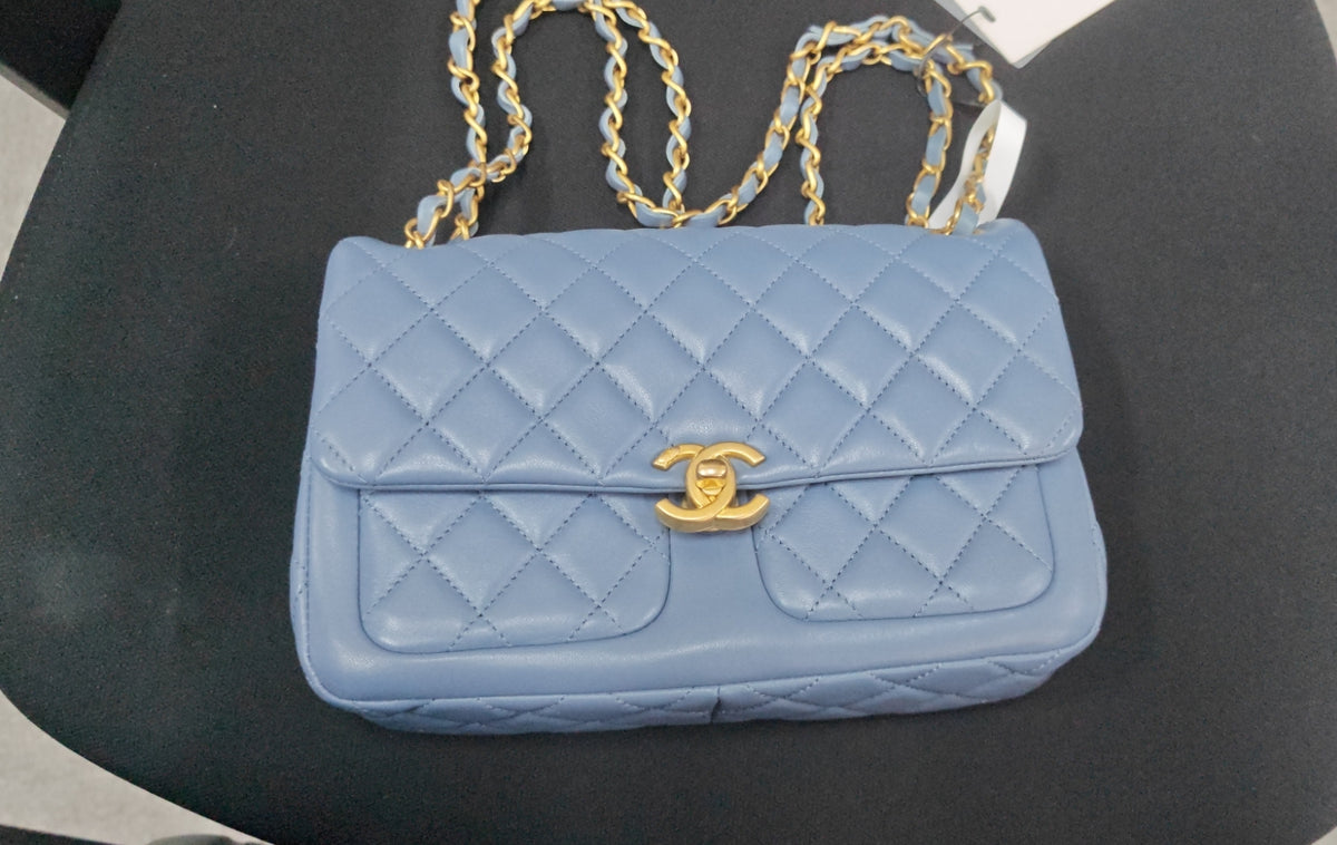 Pre-owned Chanel Blue CF Shoulder Bag 72773102