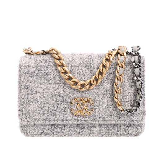 Pre-Owned Chanel 19 Bag Gray Tweed Wallet on Chain 30667218