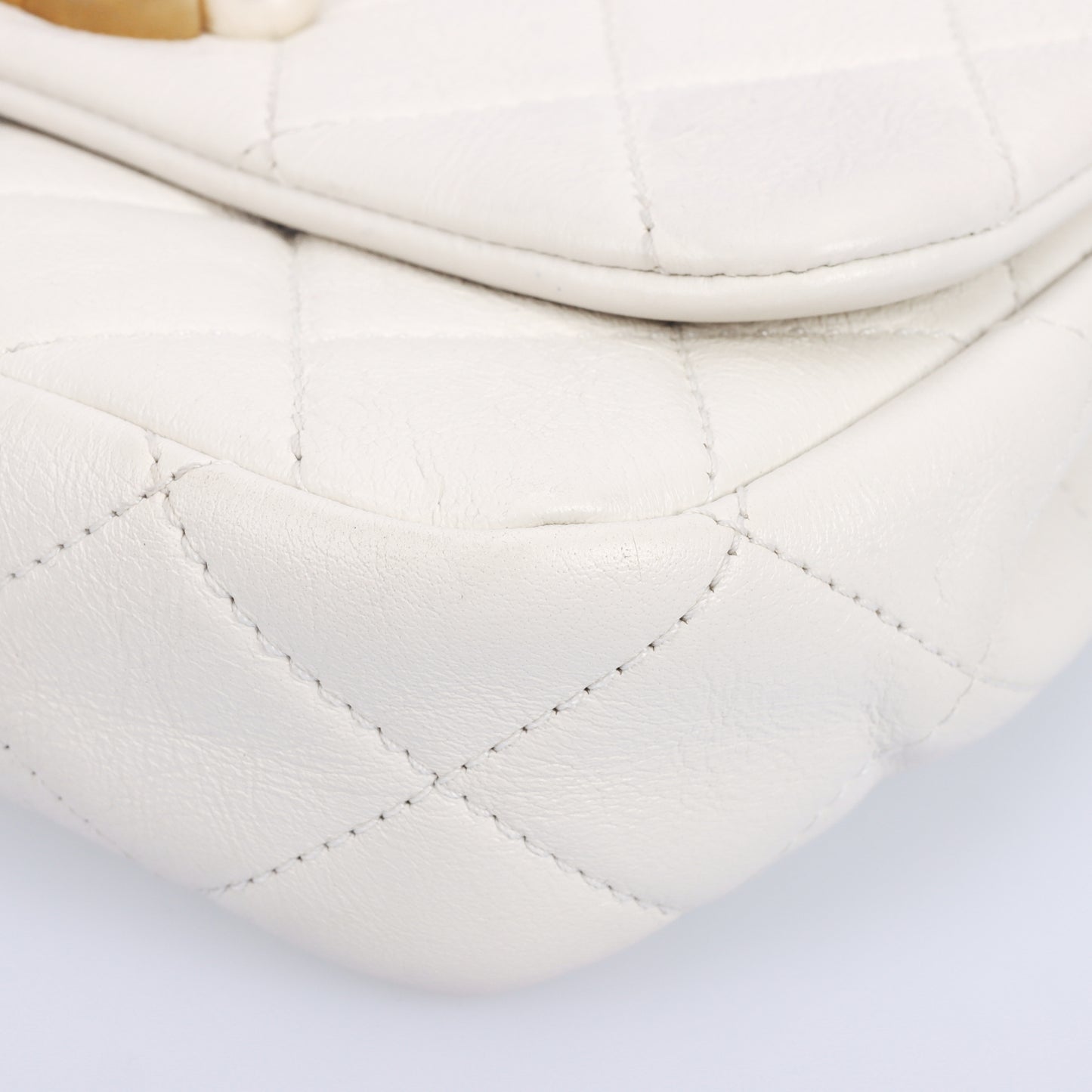 Pre-Owned Chanel CC Mini Size White Calfskin Shoulder Bag  34782866 JMLY