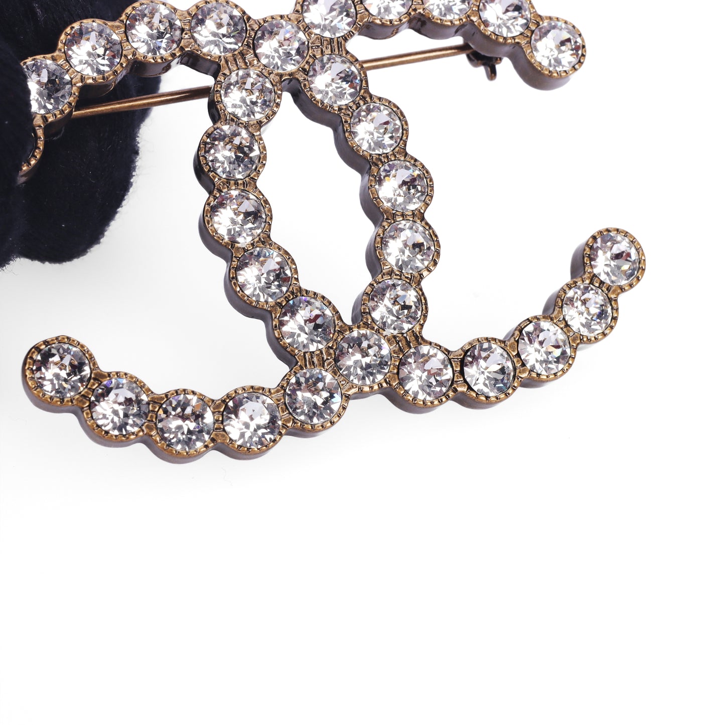 Pre-Owned Chanel CC Gold-Tone Brooch 41403694 L