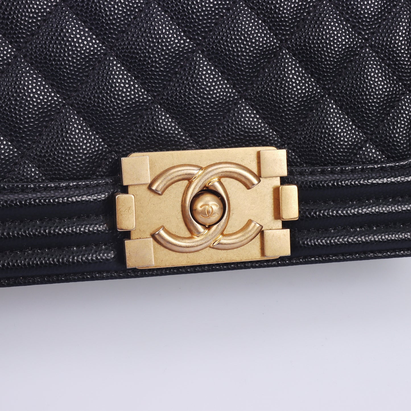 Pre-Owned Chanel Boy Small Black Calfskin Shoulder Bag 42089677 L