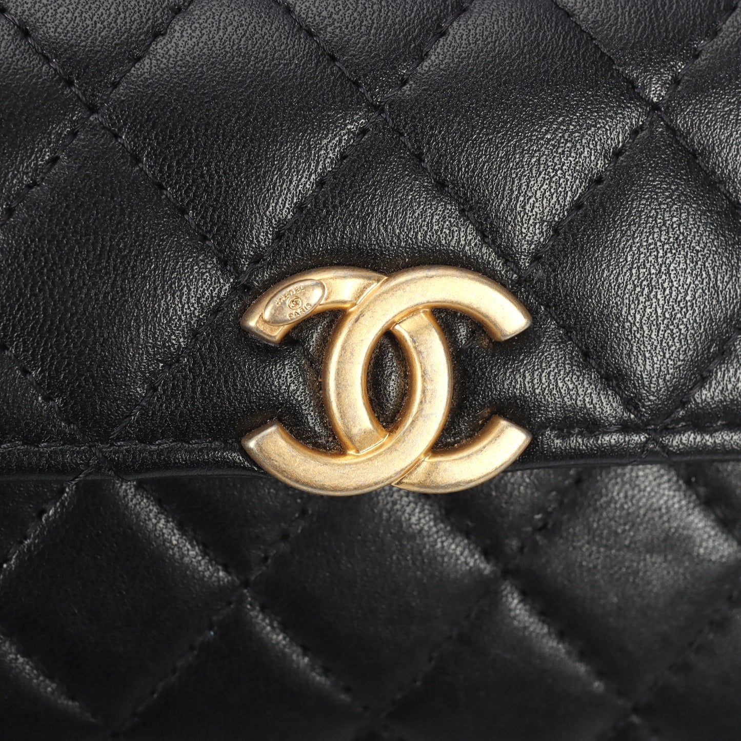 Pre-Owned Chanel Top Handle Flap Bag Black Quilted Calfskin Crossbody Bag 43149763