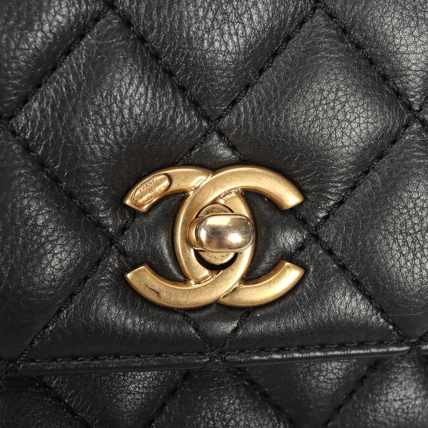 Pre-Owned Chanel Coco Handle Black Quilted Lambskin Crossbody Bag 67933953 xhsp 43485078