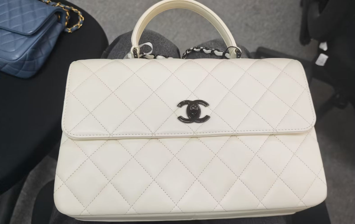 Pre-owned White Trendy CC shoulder bag 65096598