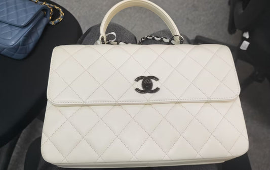 Pre-owned White Trendy CC shoulder bag 65096598