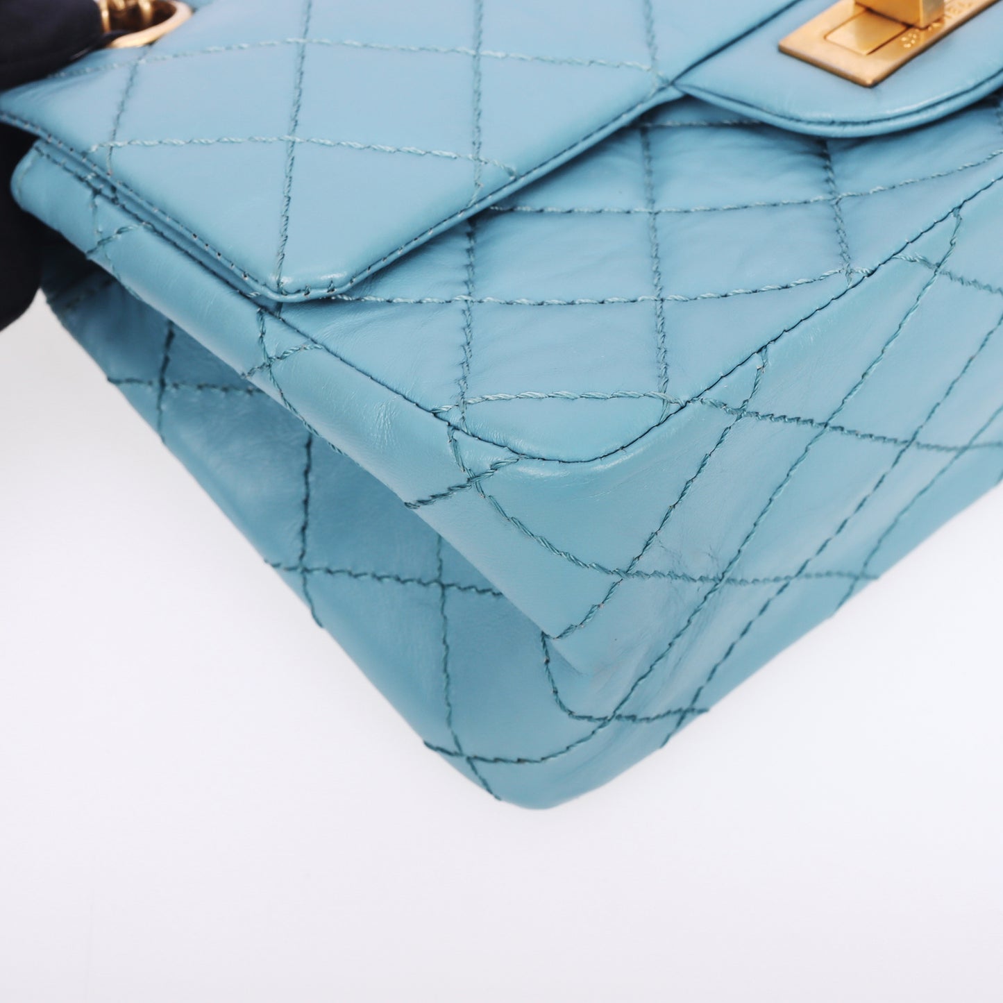 Pre-Owned Chanel Reissue 2.55 Light Blue Quilted Calfskin Shoulder Bag 46448451