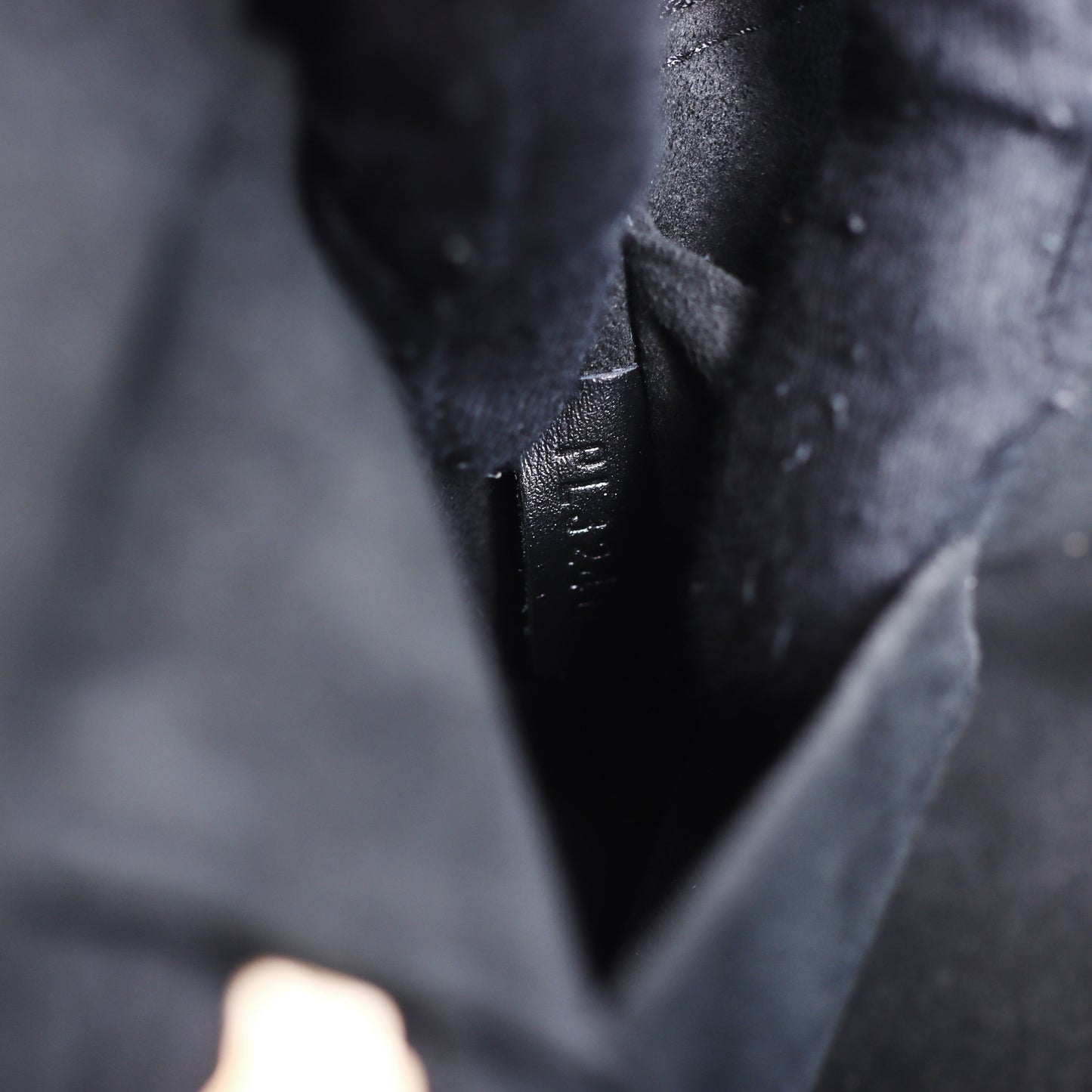 Pre-Owned Louis Vuitton Vanity PM Black Monogram Lambskin Leather Handbag  47793499