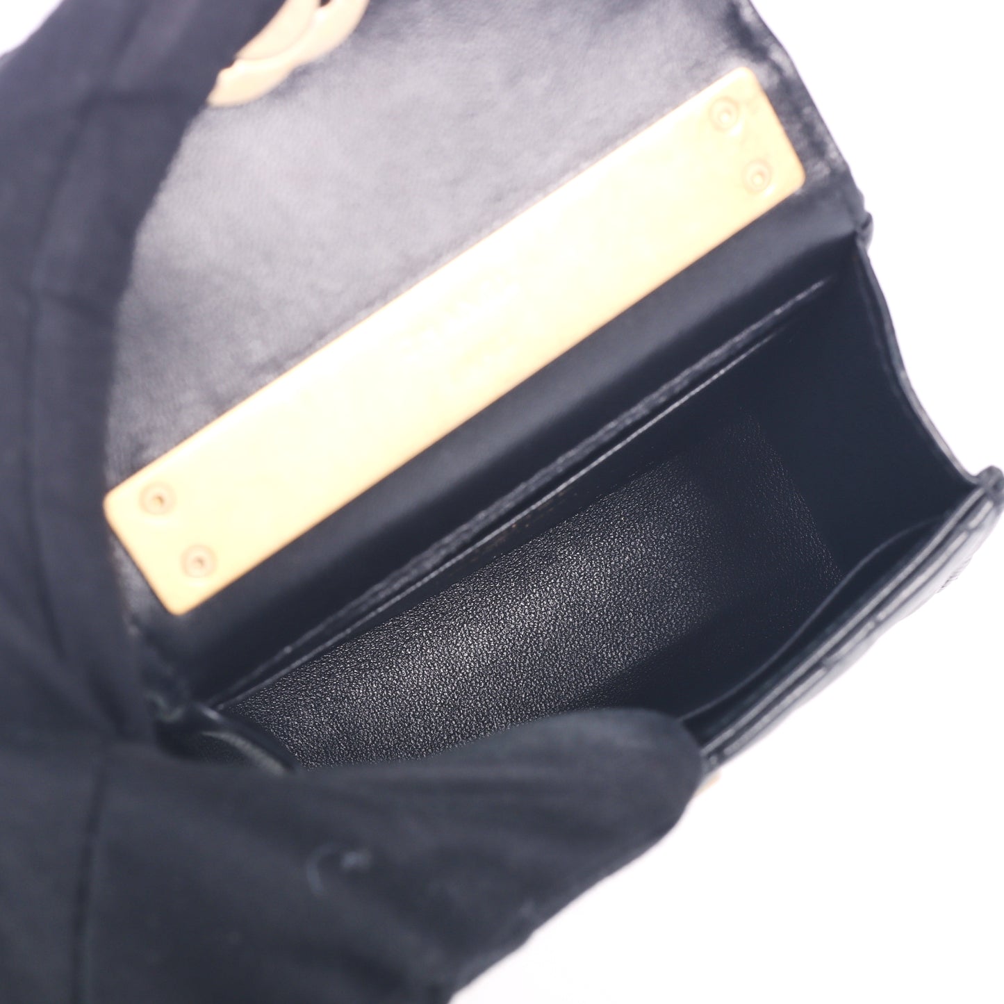Pre-Owned Chanel Black Calfskin Crossbody Bag 48601915
