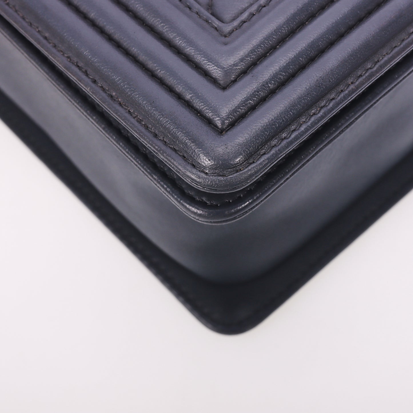 Pre-Owned Chanel Le Boy Black Quilted Leather Shoulder Bag 51365576