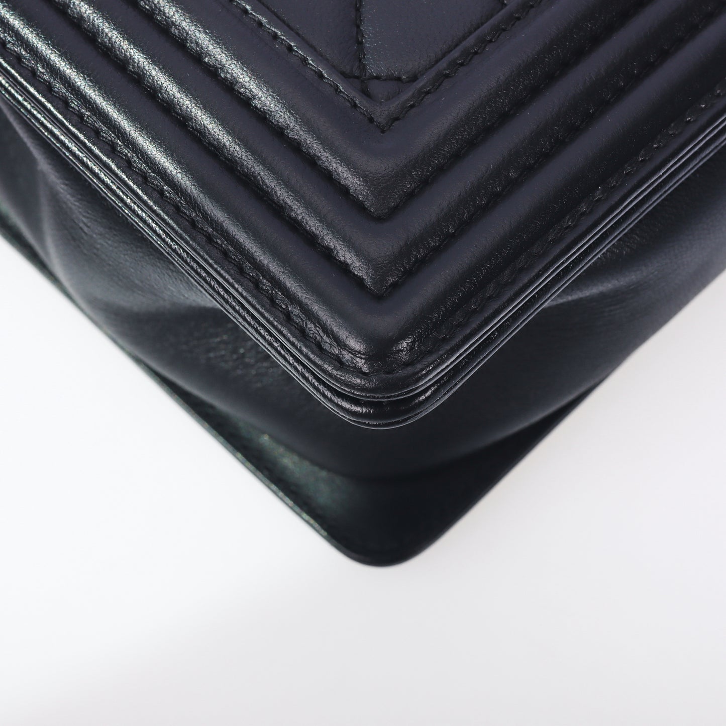 Pre-Owned Chanel Le Boy Black Quilted Lambskin Leather Shoulder Bag 55071493