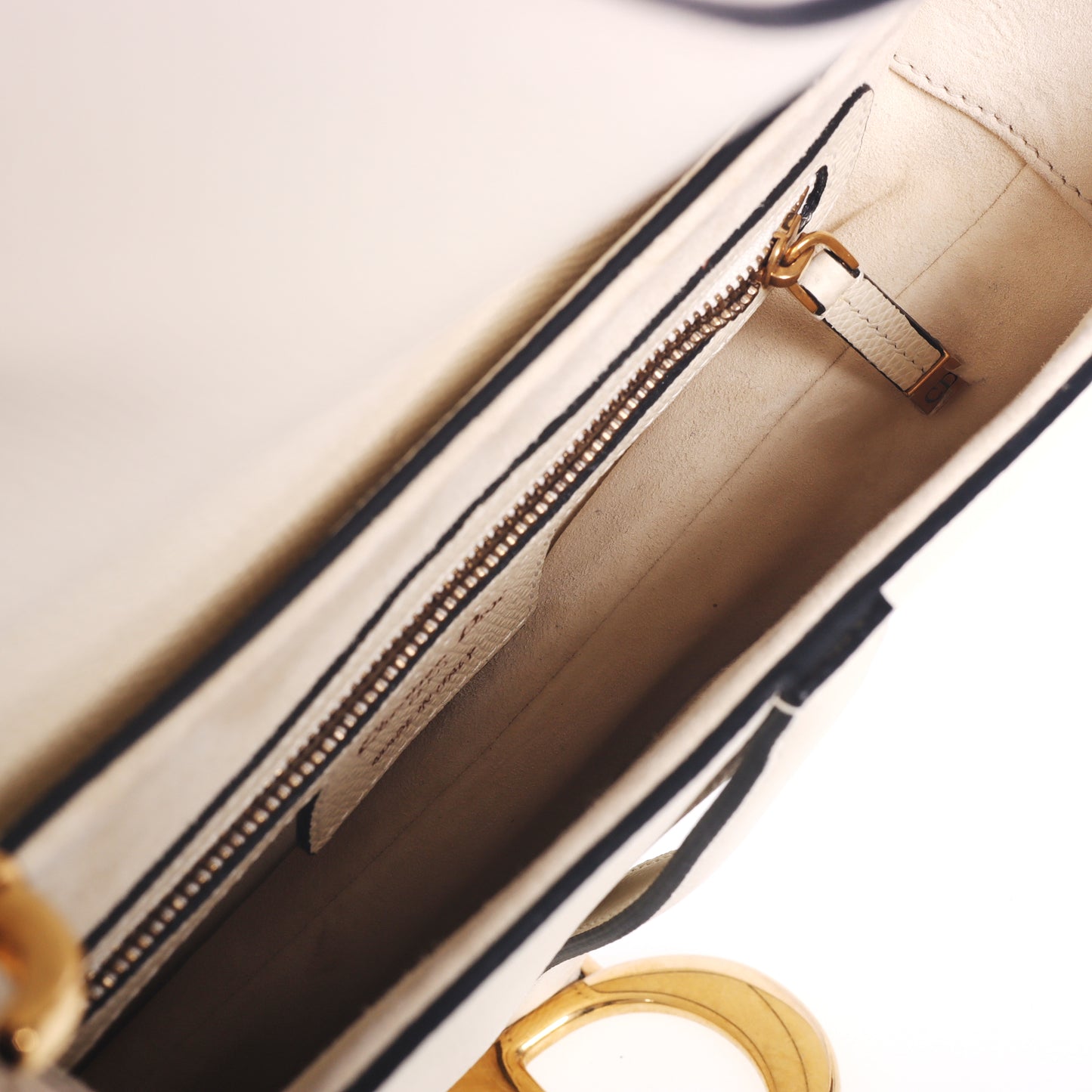 Pre-Owned Dior Saddle Medium Size White Calfskin Leather Crossbody Bag 56421328 c