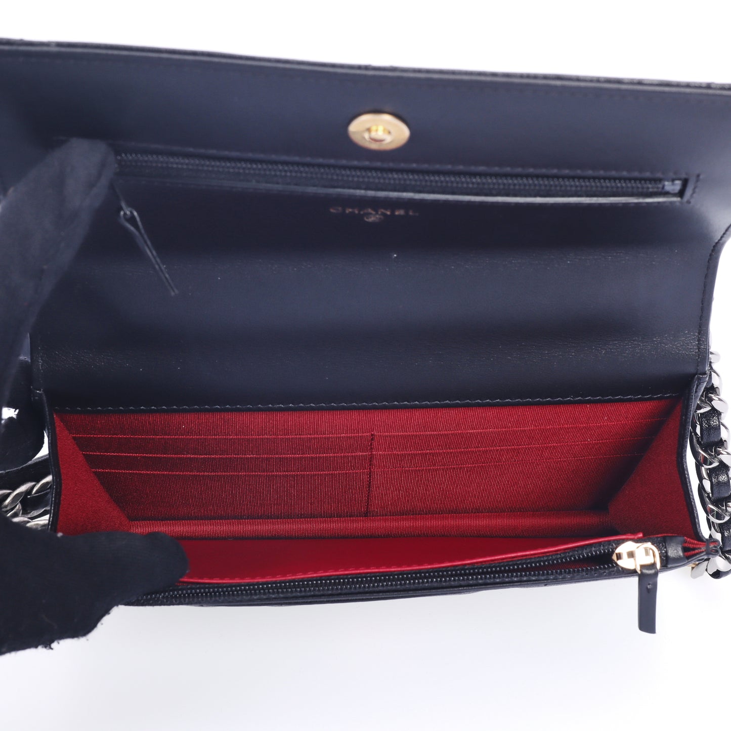 Pre-Owned Chanel 19 Black Quilted Lambskin Wallet on Chain 57907422