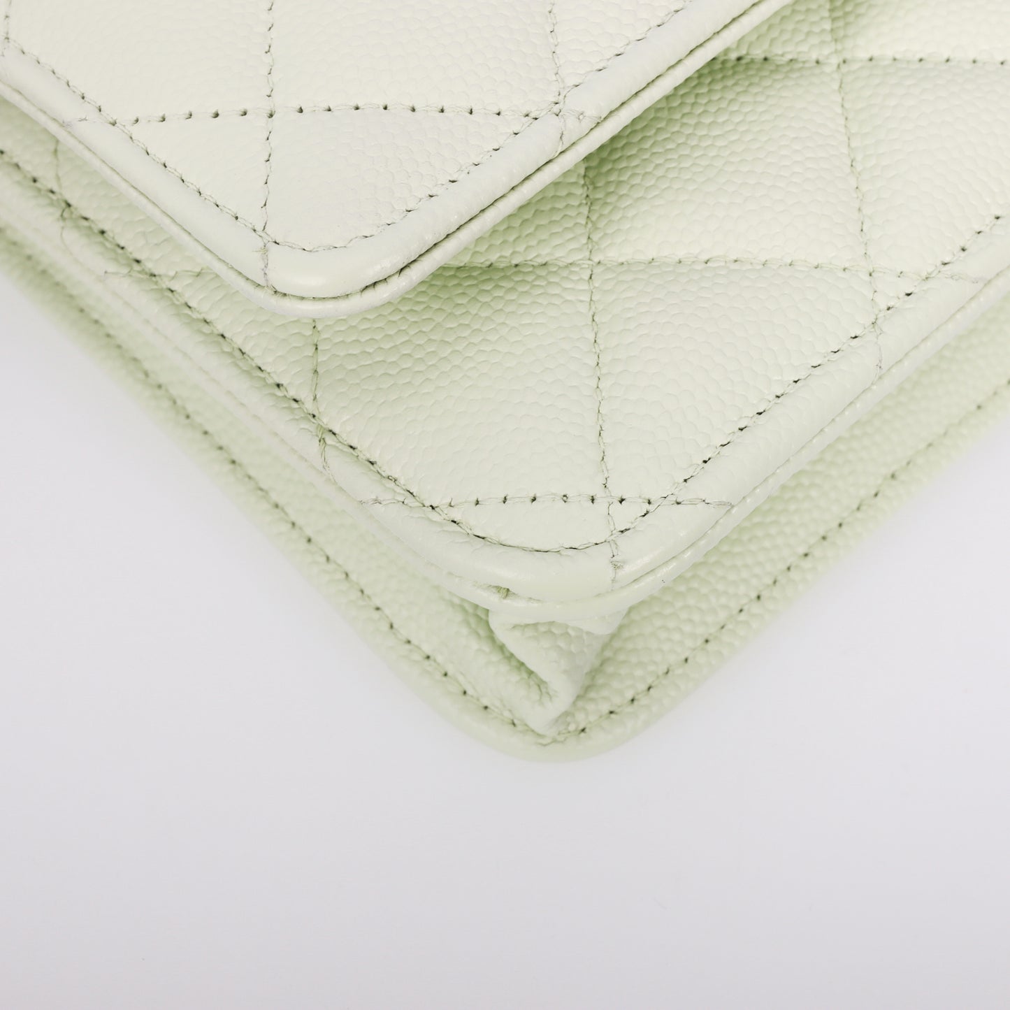 Pre-Owned Chanel Quilted Light Green Quilted Caviar Calfskin Wallet on Chain 60091905