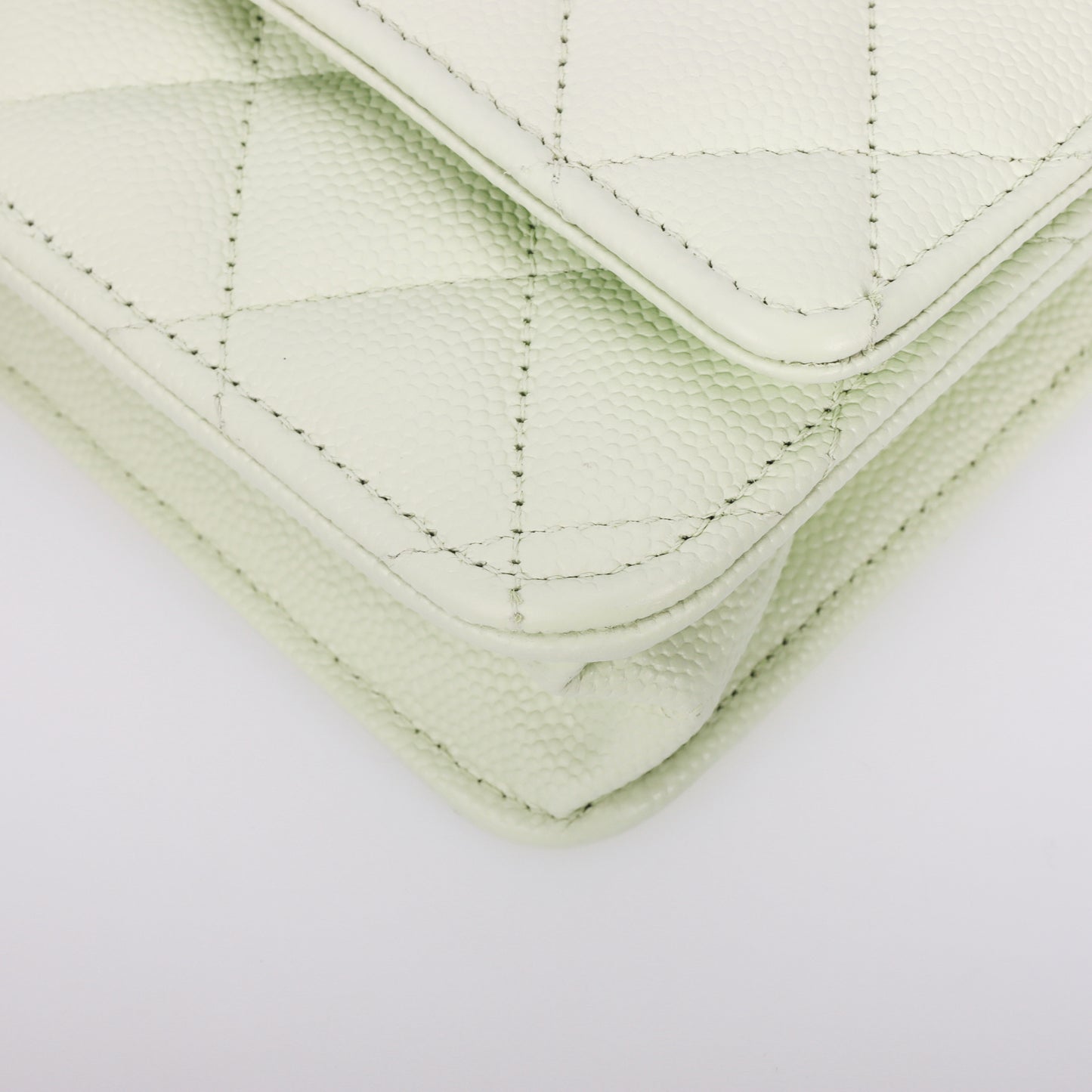 Pre-Owned Chanel Quilted Light Green Quilted Caviar Calfskin Wallet on Chain 60091905