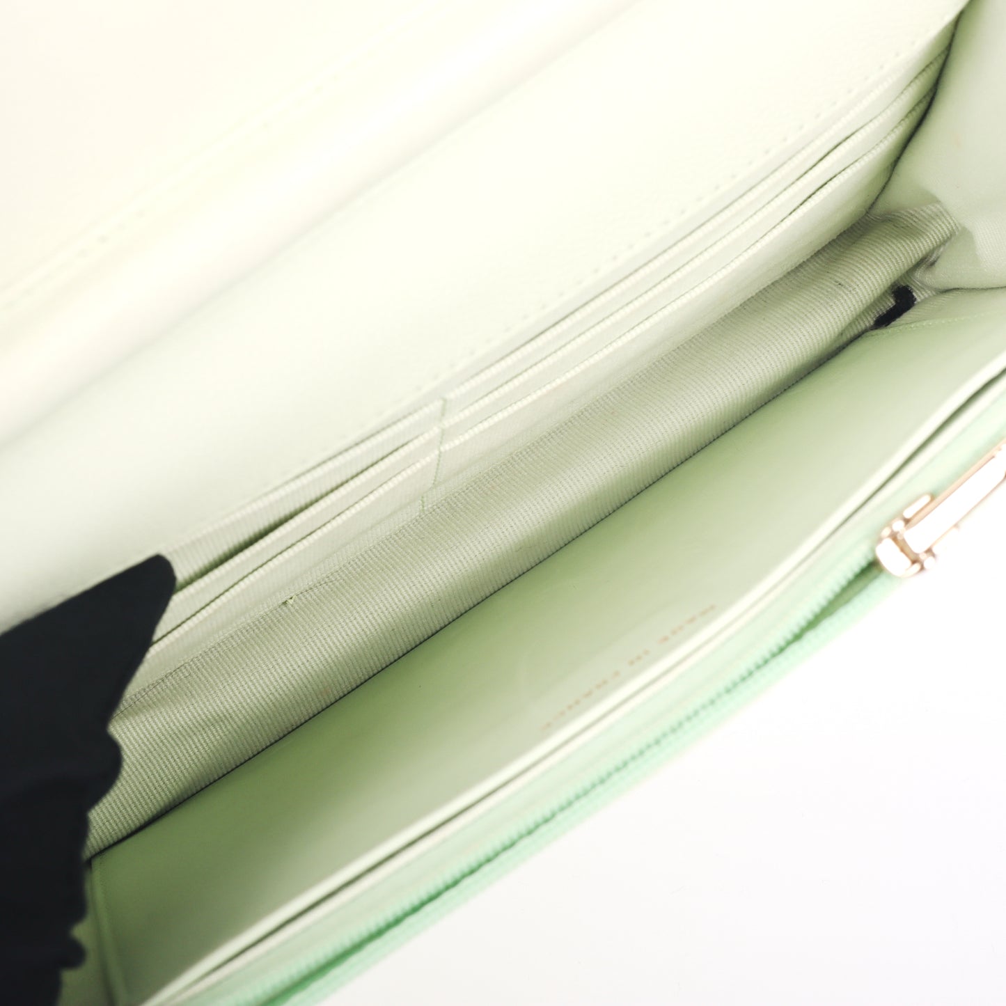 Pre-Owned Chanel Quilted Light Green Quilted Caviar Calfskin Wallet on Chain 60091905