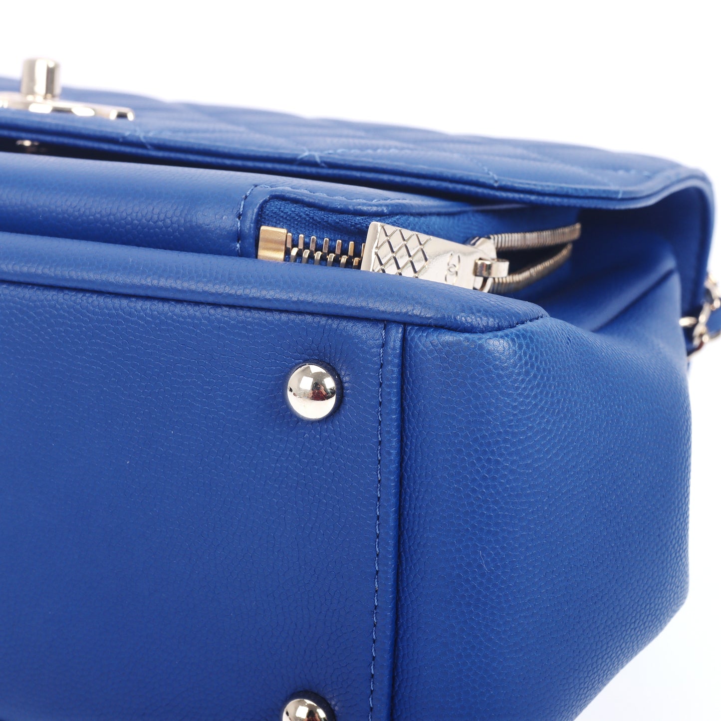 Pre-Owned Chanel Business Affinity Blue Quilted Calfskin Shoulder Bag 61162307
